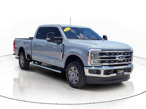 Used 2026 Ford F250 Lariat AWD/4WD image 3