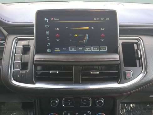 Used 2024 Chevrolet Suburban RST RWD image 14