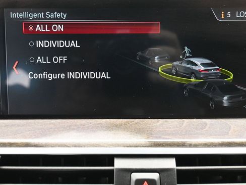 Used 2019 BMW X4 M40i w/ Premium Package image 16