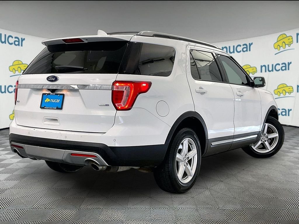 Used 2016 Ford Explorer XLT w/ Equipment Group 201A AWD/4WD image 6