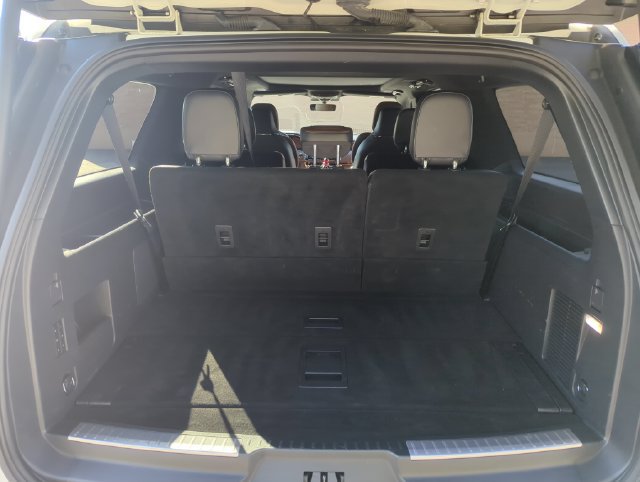 Used 2023 Lincoln Navigator L Reserve AWD/4WD image 7
