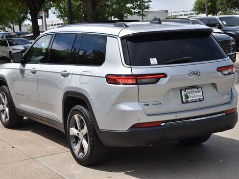 Used 2021 Jeep Grand Cherokee L Limited AWD/4WD image 10