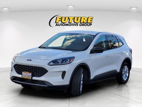 Used 2022 Ford Escape SE FWD image 3