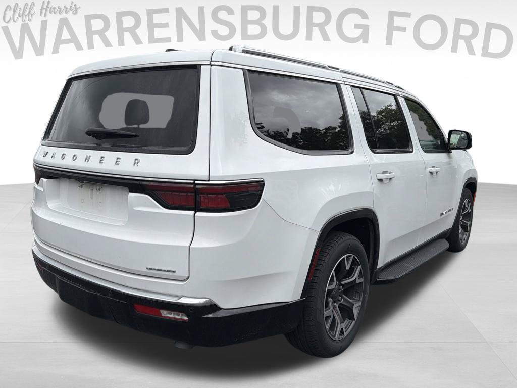 Used 2024 Jeep Wagoneer Series III AWD/4WD image 7