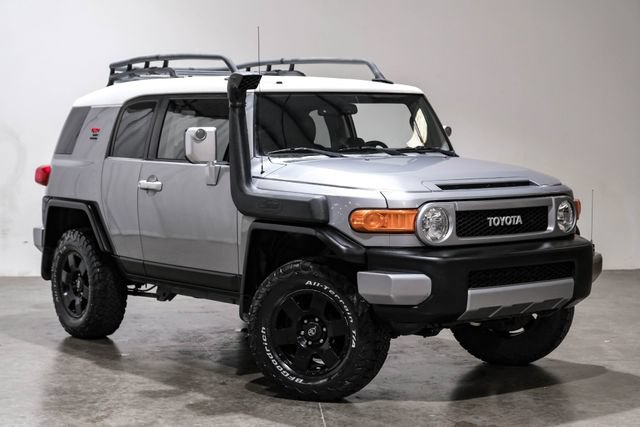 Used 2010 Toyota FJ Cruiser 4WD image 7