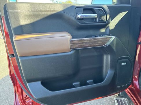 Used 2021 Chevrolet Silverado 1500 High Country image 22