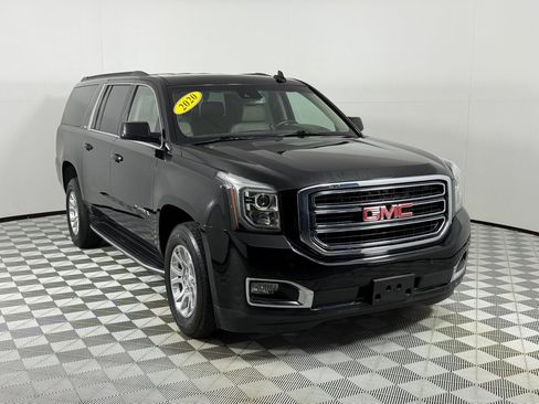 Used 2020 GMC Yukon XL SLT w/ Open Road Package AWD/4WD image 3
