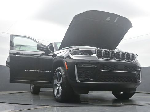 New 2026 Jeep Grand Cherokee L Limited AWD/4WD image 58
