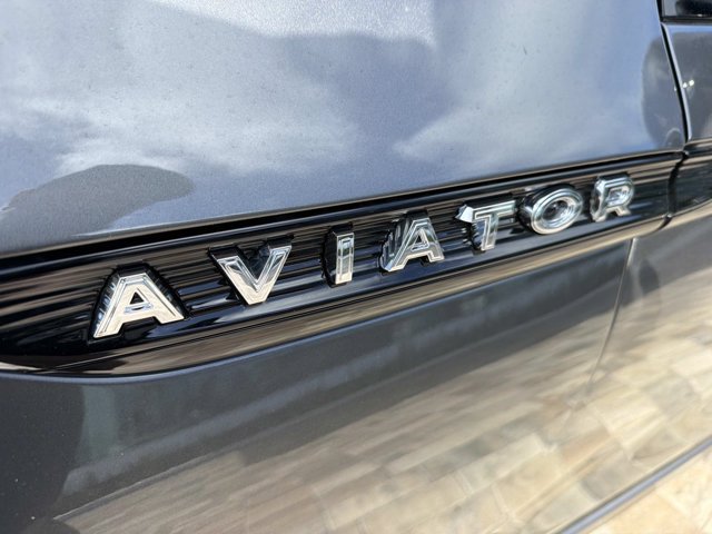 New 2027 Lincoln Aviator Reserve w/ Jet Appearance Package RWD image 8