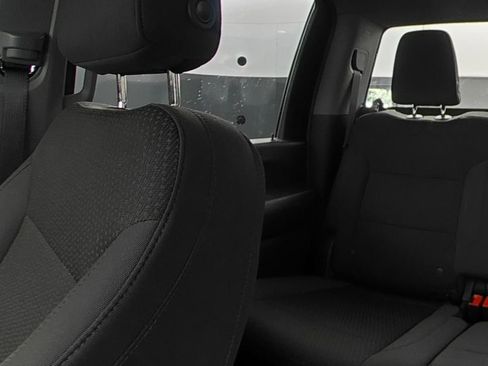 Used 2025 Chevrolet Silverado 2500 Custom RWD image 9
