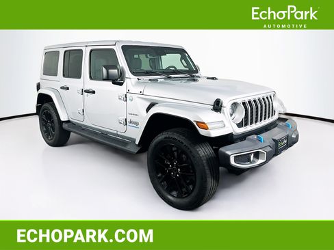 Used 2024 Jeep Wrangler Unlimited Sahara w/ Technology Group AWD/4WD image 1