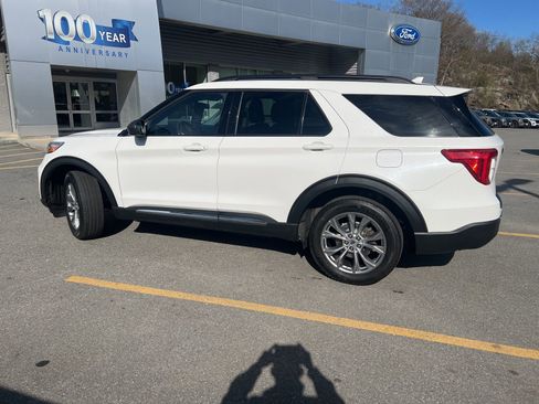 Certified 2023 Ford Explorer XLT w/ Equipment Group 202A AWD/4WD image 2