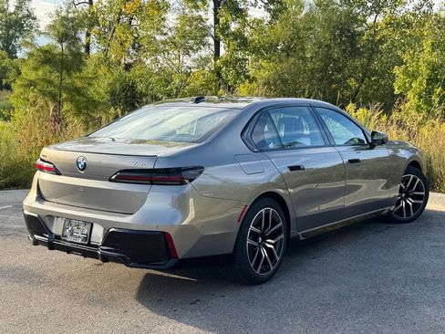 Used 2026 BMW 740i xDrive w/ Premium Package image 6