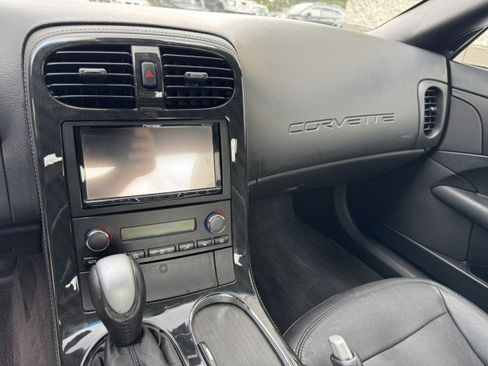 Used 2013 Chevrolet Corvette Coupe RWD image 25