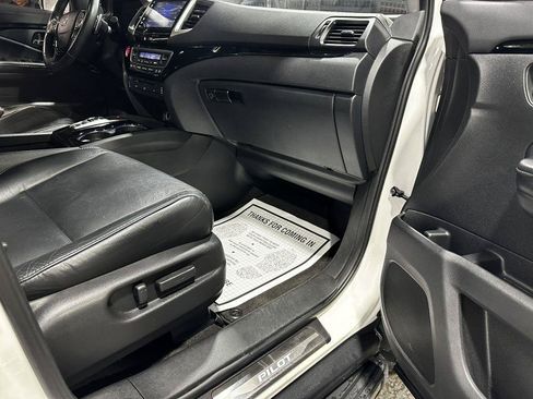 Used 2017 Honda Pilot Touring image 51