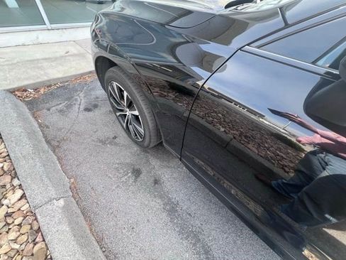 Used 2023 Volvo XC60 B5 Plus w/ Climate Package image 9