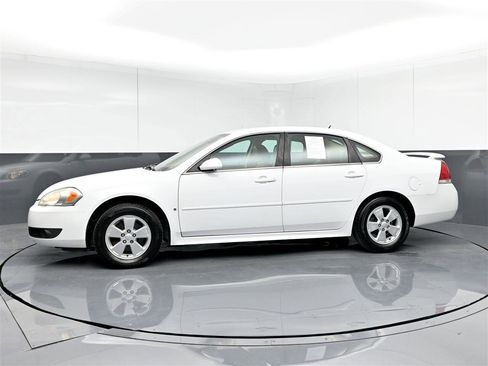 Used 2010 Chevrolet Impala LT w/ Luxury Edition Package image 8