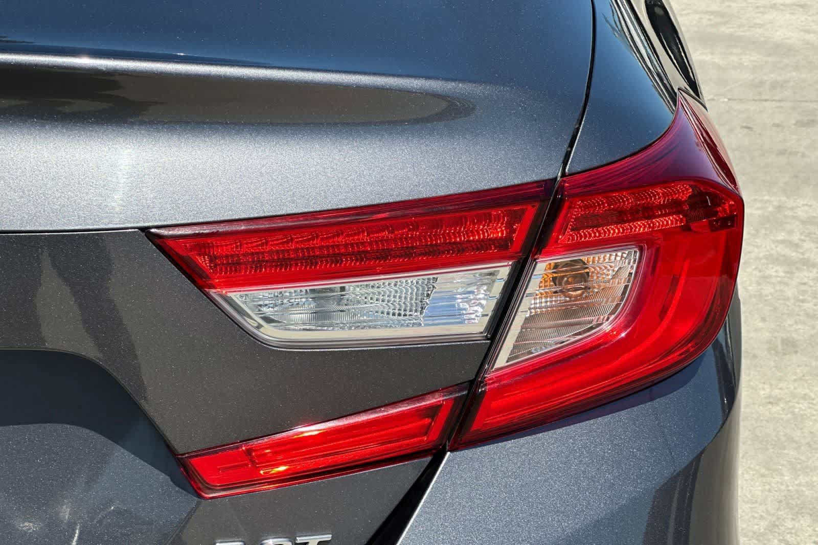 Used 2018 Honda Accord EX-L image 33