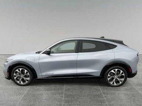 Used 2022 Ford Mustang Mach-E Premium image 2