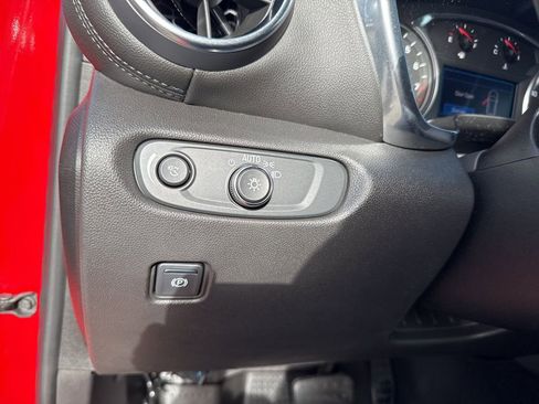 Used 2020 Chevrolet Blazer LT image 21