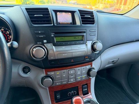 Used 2010 Toyota Highlander Limited image 14