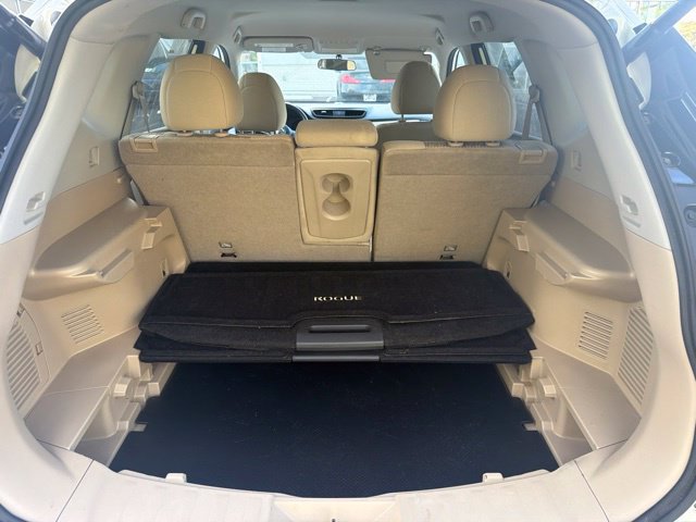 Used 2018 Nissan Rogue SV w/ Premium Package AWD/4WD image 19