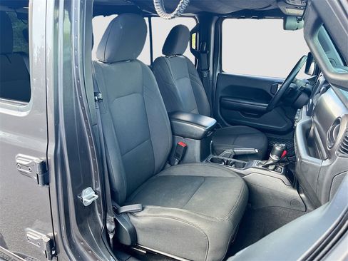 Certified 2018 Jeep Wrangler Unlimited Sport S image 24