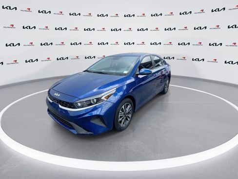 Certified 2023 Kia Forte LXS w/ LXS Technology Package FWD image 4
