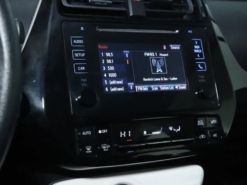 Certified 2018 Toyota Prius Two image 25