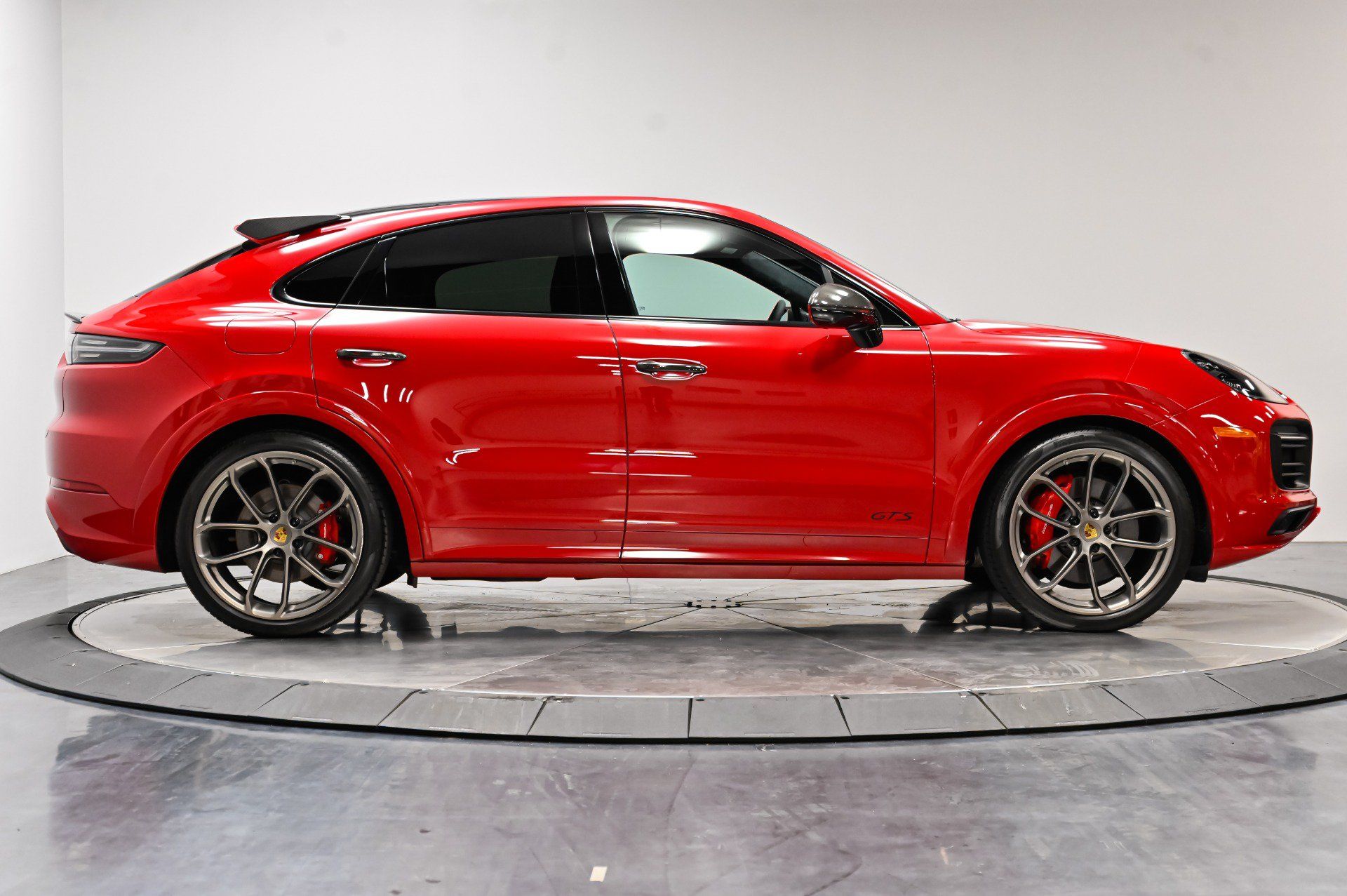 Used 2021 Porsche Cayenne GTS AWD/4WD image 12