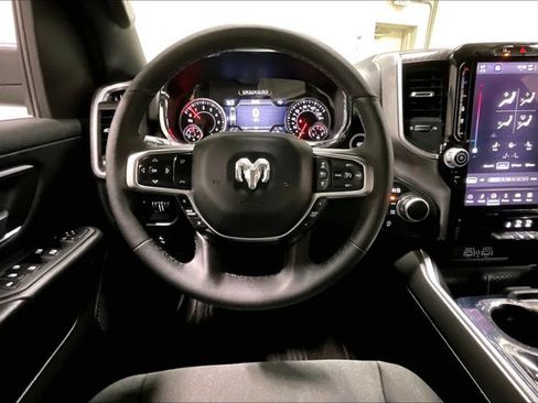 Used 2025 RAM 1500 Big Horn AWD/4WD image 5