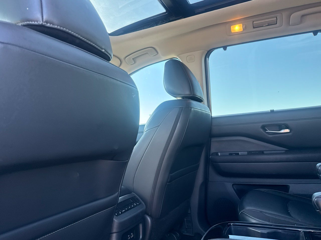 Certified 2024 Nissan Pathfinder SL w/ SL Premium Package FWD image 43