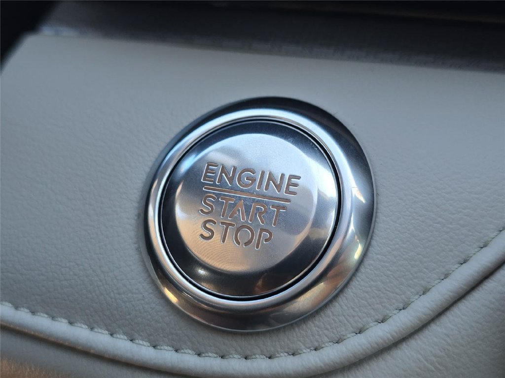 New 2026 Lincoln Nautilus Premier AWD/4WD image 21