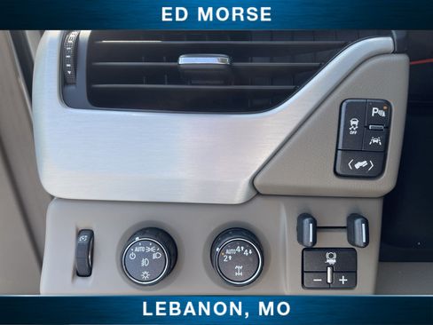 Used 2020 GMC Yukon SLT w/ Open Road Package AWD/4WD image 17