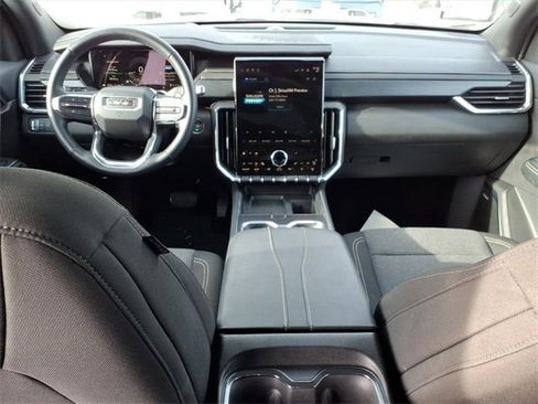 Used 2025 GMC Acadia Elevation image 12