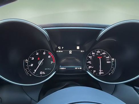 Used 2023 Alfa Romeo Giulia Veloce image 15