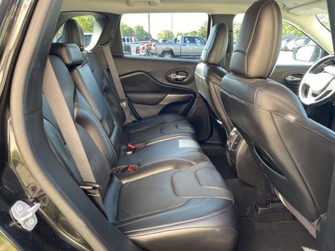 Certified 2020 Jeep Cherokee Latitude Lux w/ Quick Order Package 26H Lux image 15
