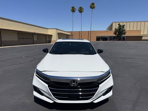 Used 2022 Honda Accord Sport image 2