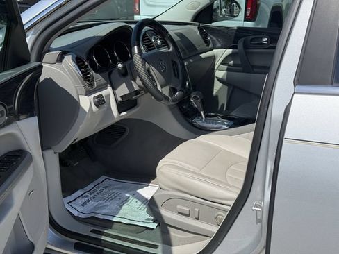Used 2017 Buick Enclave Leather FWD image 13