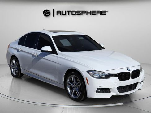 Used 2017 BMW 330i xDrive Sedan image 12