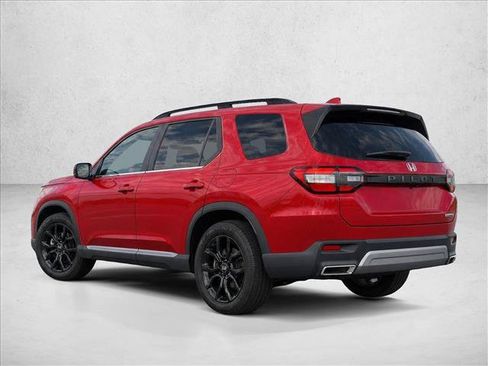 Used 2023 Honda Pilot TrailSport image 5