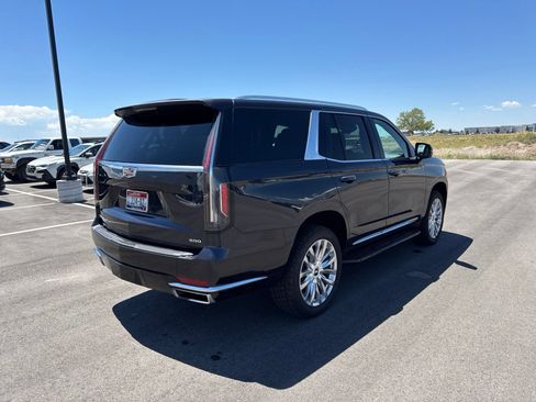 Used 2024 Cadillac Escalade Premium Luxury AWD/4WD image 7