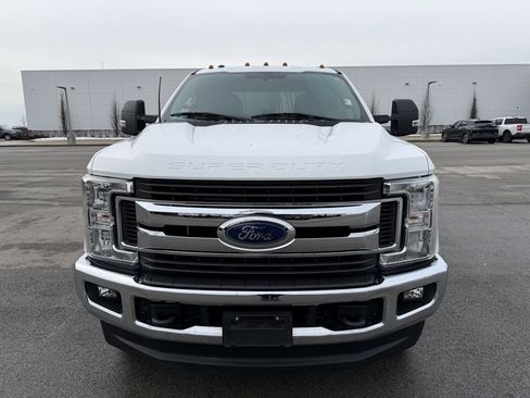 Used 2019 Ford F250 XLT w/ XLT Value Package image 2
