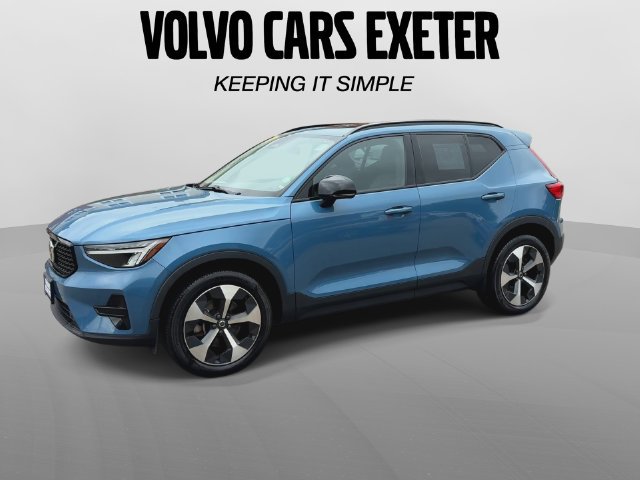 Certified 2024 Volvo XC40 B5 Core AWD/4WD image 4