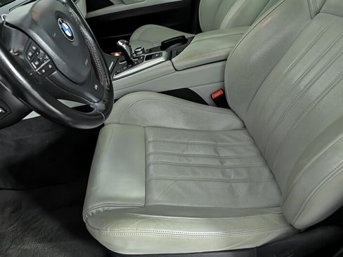 Used 2013 BMW M5 RWD image 16