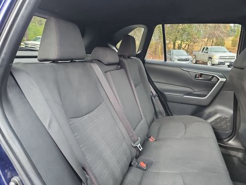 Used 2021 Toyota RAV4 SE w/ Weather & Moonroof Package image 24