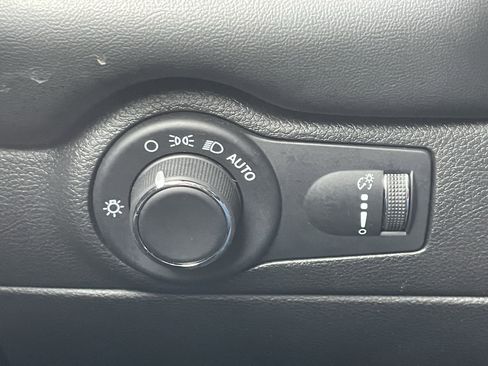 Used 2024 Dodge Durango GT image 33