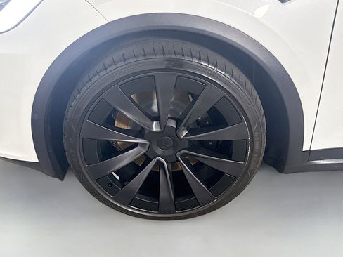 Used 2022 Tesla Model X Plaid AWD/4WD image 34