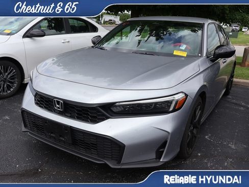 Used 2025 Honda Civic Sport image 11