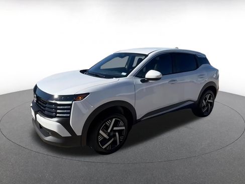 Used 2025 Nissan Kicks SV image 8